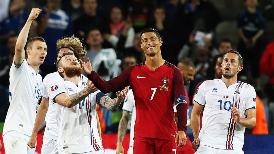 Nếu chưa thể hỗ trợ hiệu quả cho Cristiano Ronaldo, Bồ Đào Nha cần phương án B.