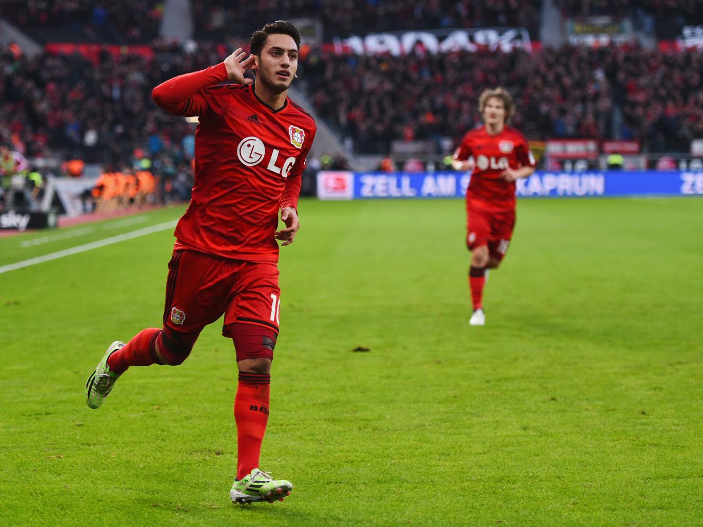 Tại VCK EURO 2016 tối nay, Thổ Nhĩ Kỳ sẽ dựa vào “Thổ kiều” 22 tuổi Hakan Calhanoglu.