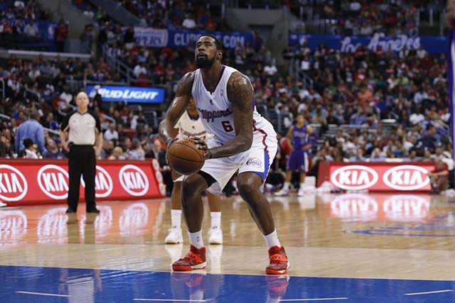 DeAndre Jordan của LA Clippers ném phạt chỉ thành công có 42%.