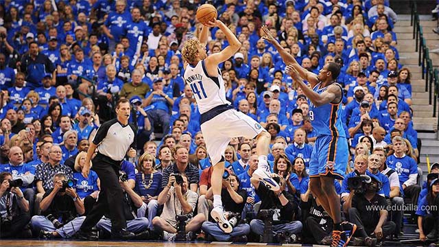 Những cú ném “One leg Fade away” đã thành thương hiệu của Dirk Nowitzki. Khả năng ném xa cực tốt đã giúp anh trở thành Stretch 4 hay nhất trong lịch sử NBA.