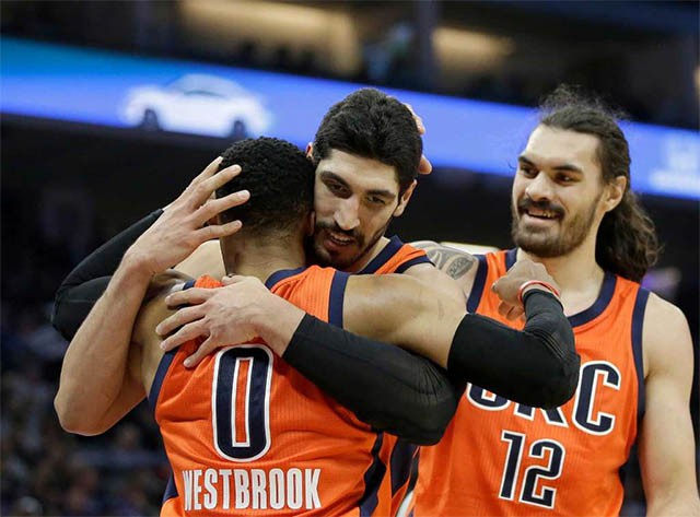 Enes Kanter và Russell Westbrook là những người chơi hay nhất của OKC ở trận này