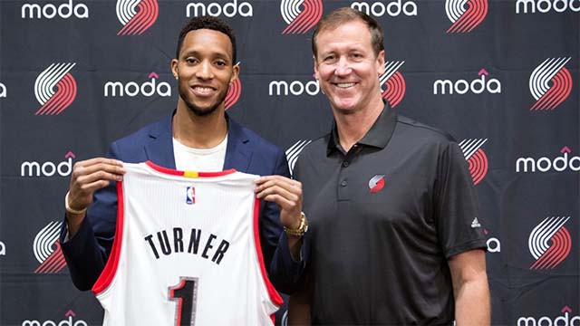 Evan Turner được hưởng mức lương kỷ lục ở Portland Trail Blazers.