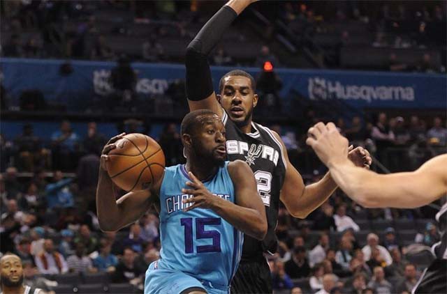 Hornets không tồi nhưng bản lĩnh vẫn xếp dưới Spurs.