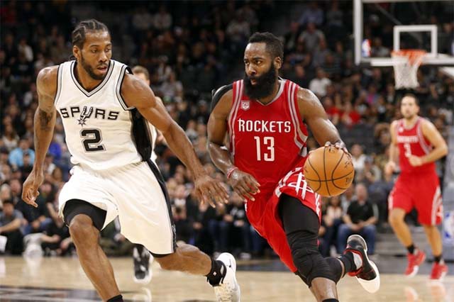 Triple-Double của James Harden (đỏ) là chưa đủ trước đội hình dày dạn kinh nghiệm của Spurs.