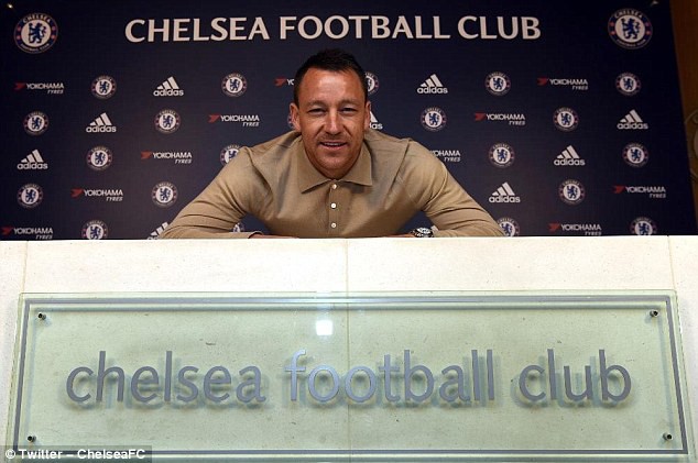 John Terry quyết định ở lại Chelsea sau vài ngày cân nhắc đề nghị từ giám đốc Marina Granovskaia.