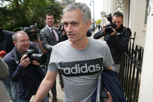 Jose Mourinho bị cáo buộc là “nhân viên xấu” tại một tòa án lao động. 