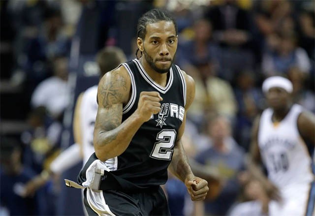 Kawhi Leonard đang có series chơi như “siêu nhân” trước Memphis