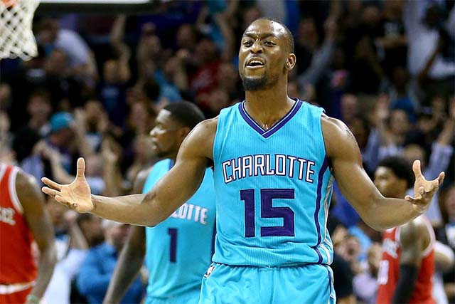 Kemba Walker và các đồng đội đang thi đấu như “lên đồng”.