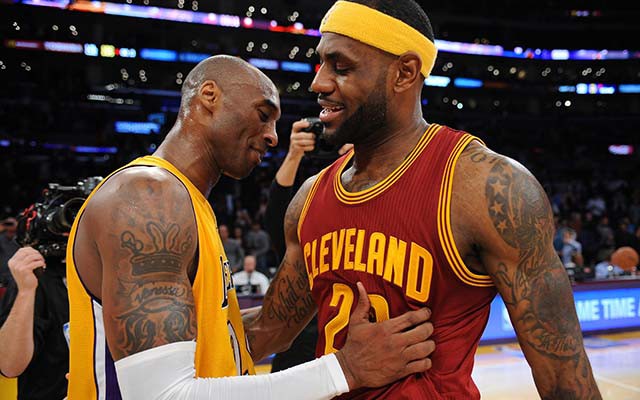 Kobe Bryant và LeBron James, 2 thần tượng của các thế hệ fan NBA hiện đại.