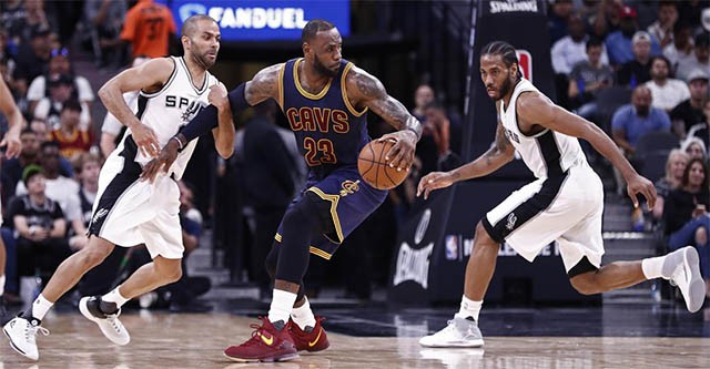 Lebron James hoàn toàn bị phong tỏa ở trận này