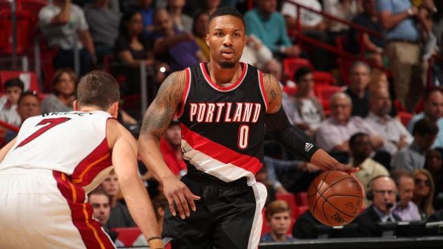 Damian Lillard vừa có 49 điểm trong trận thắng Heat.