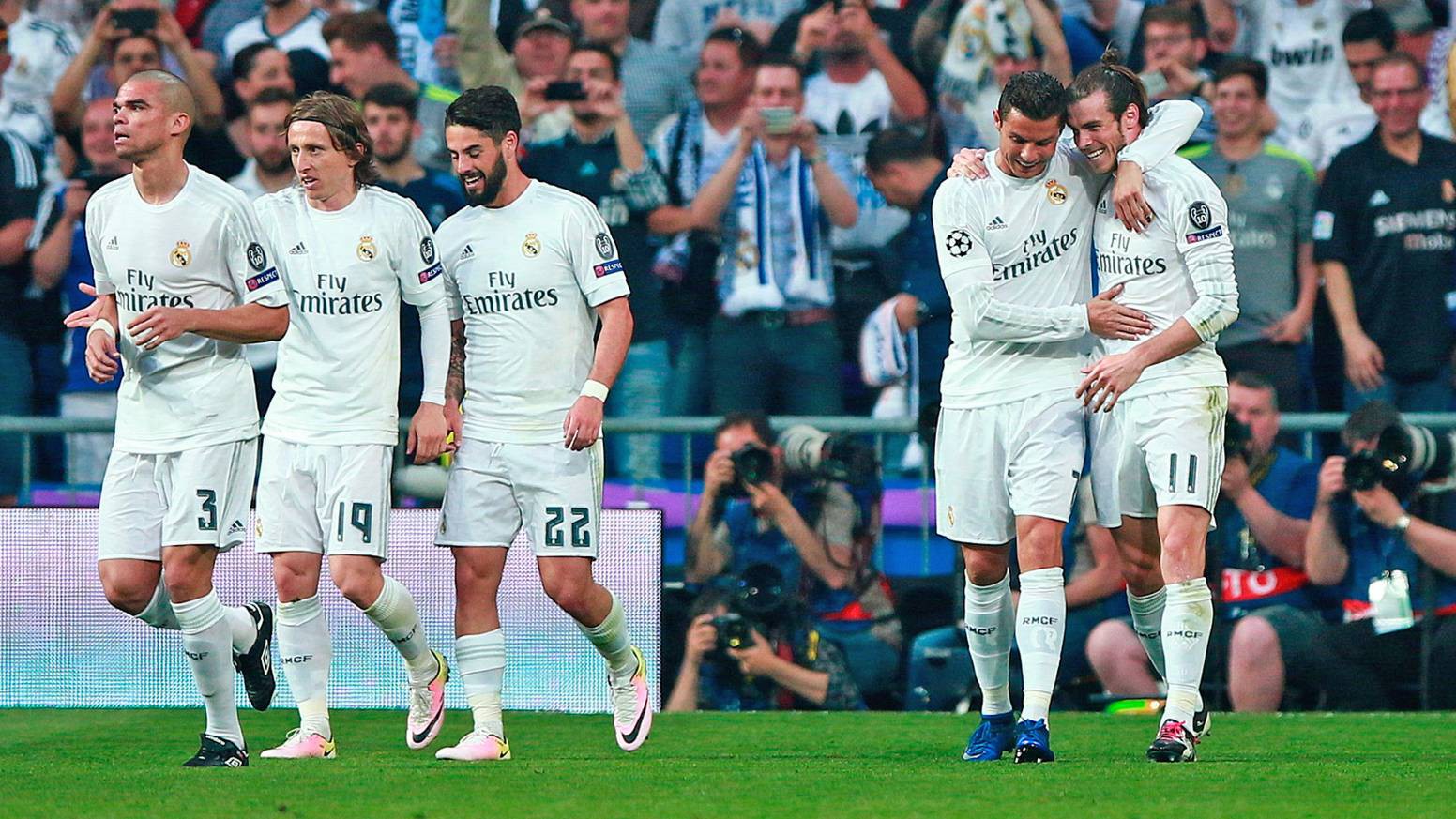 Man City bị khớp trước dàn sao của Real Madrid.