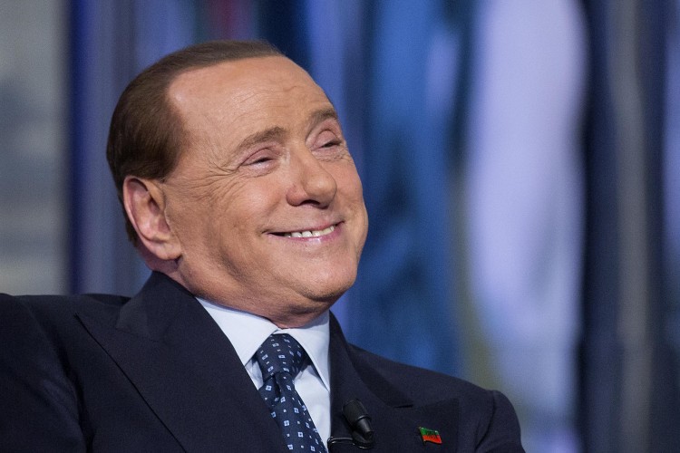 Cựu Thủ tướng Italia Silvio Berlusconi nhiều khả năng sẽ bán AC Milan cho một tập đoàn Trung Quốc.