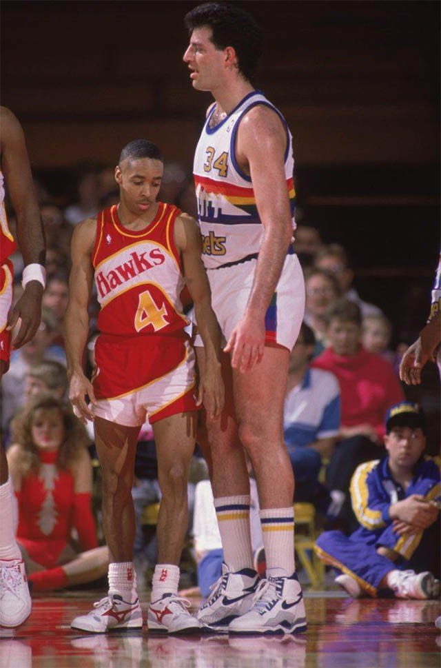 Spud Webb khi chơi cho Atlanta Hawks