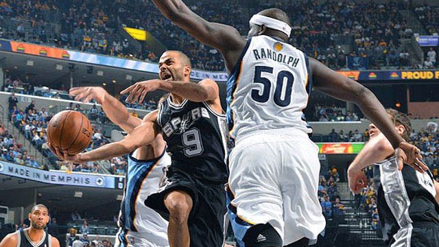 Dù vừa thắng nhưng tương lai của Grizzlies vẫn không mấy khả quan. 