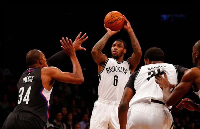 Spurs không nên coi thường đối thủ bởi chính Nets đã từng chiến thắng trước Clippers.