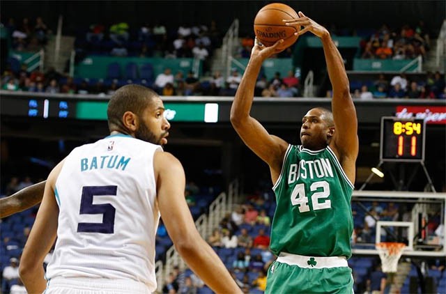 Celtics có trình độ khá chênh lệch so với Hornets.