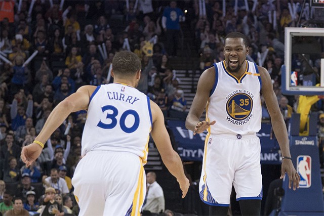 Warriors năm nay cũng có sự bổ sung đáng sợ từ Kevin Durant.