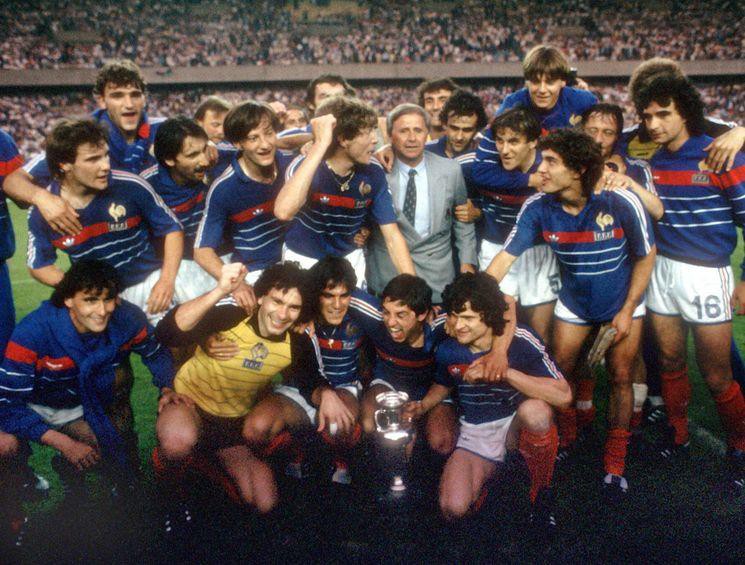 Pháp vô địch EURO 1984 bằng lối chơi đẹp.