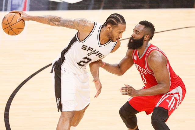 Kawhi đã giành chiến thắng trước Harden trong lần đối đầu này