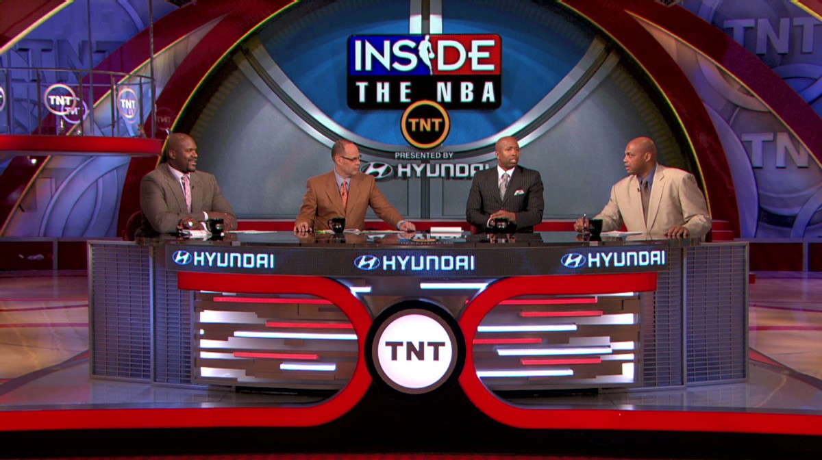 TNT giành được quyền phát sóng NBA.