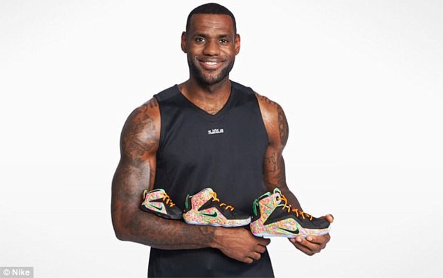 Hợp đồng trọn đời mà Nike ký với LeBron gây chấn động làng thể thao