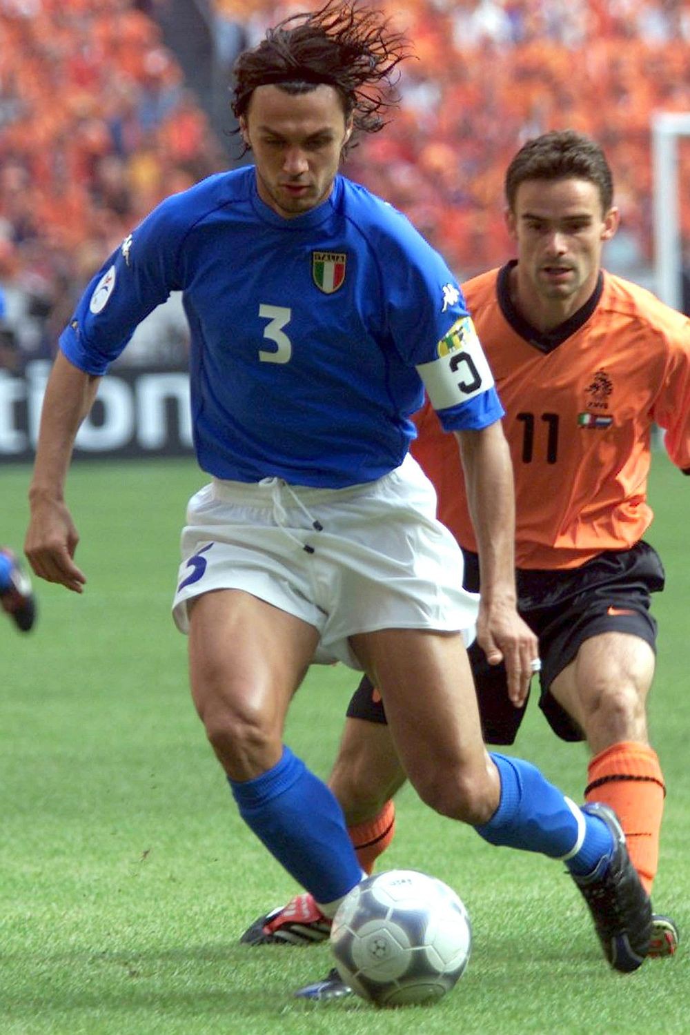 Paolo Maldini luôn khẳng định: “Nếu tôi phải tắc bóng, vậy là tôi đã mắc lỗi phòng ngự”. 
