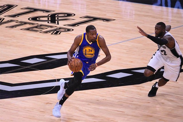 Warriors quá mạnh so với phần còn lại của NBA