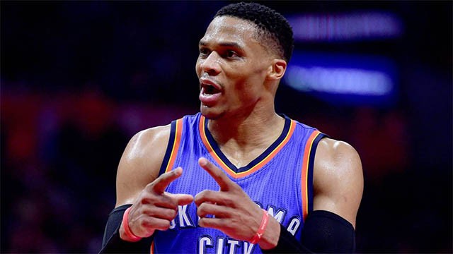 Russell Westbrook thường là tâm điểm của trận đấu trong mùa này...