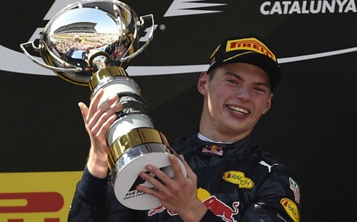 Max Verstappen vô địch trẻ nhất chặng trong lịch sử giải F1 Grand Prix