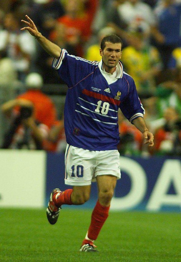 Hình ảnh Zidane trong đôi Predator Accelerator tại trận chung kết World Cup 1998
