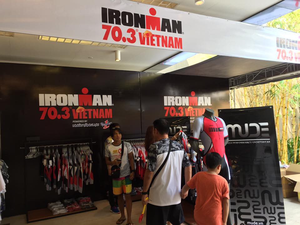 Shop MUDE tại Expo Ironman 70.3 Vietnam 2017