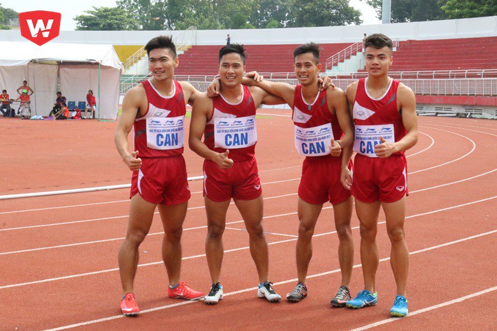 Đội hình CAND 4x100m nam giành HCV