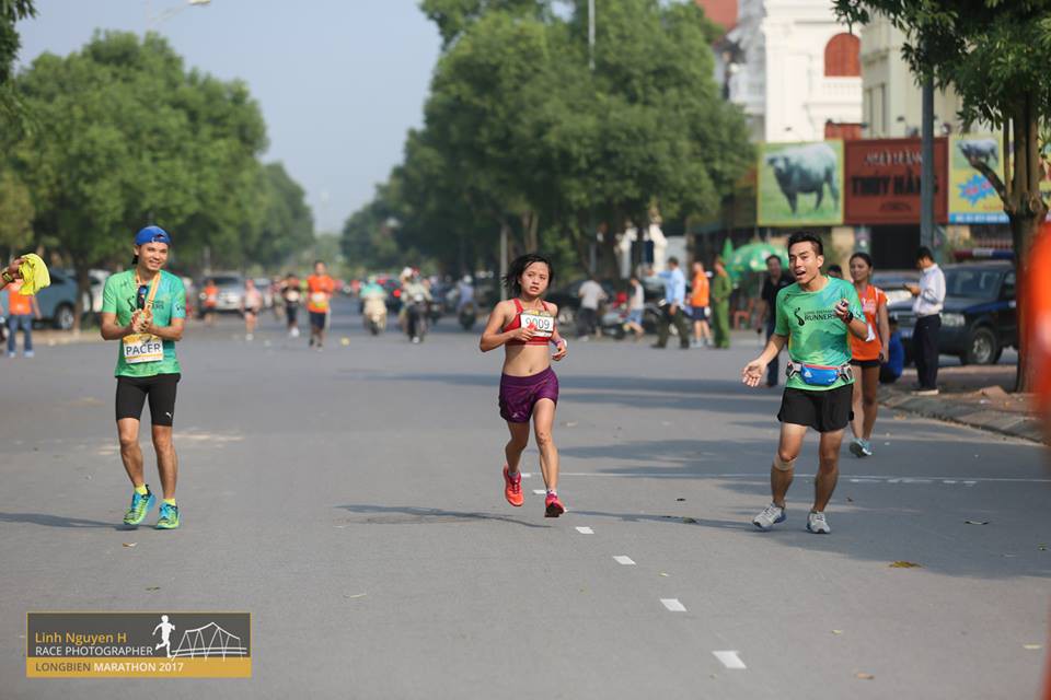 Nguyễn Thị Đường vượt qua đối thủ ở những km cuối để về đích sớm nhất nội dung marathon nữ