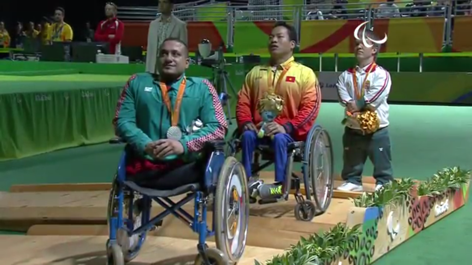 Quốc ca Việt Nam một lần nữa được vang lên trong nghi lễ trao huy chương vàng Olympic dành cho các VĐV khuyết tật
