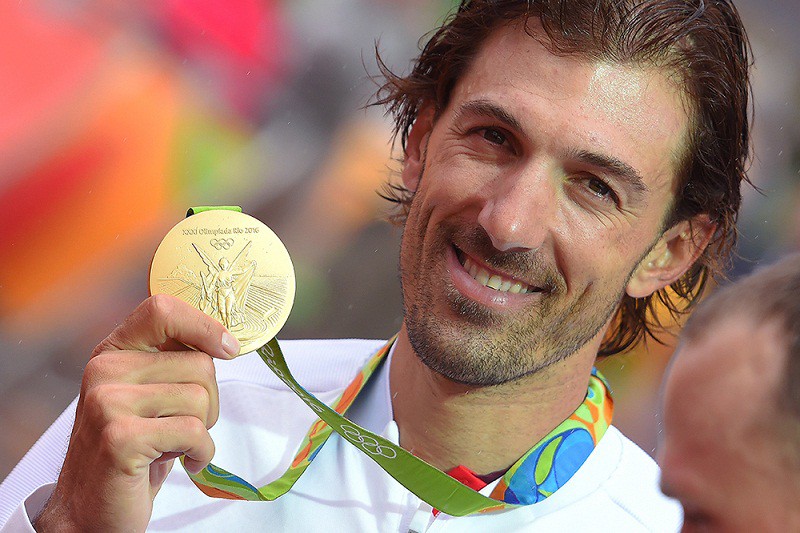 Fabian Cancellara và chiếc HCV Olympic cuối cùng trong sự nghiệp thi đấu chuyên nghiệp. Anh tuyên bố sẽ giải nghệ sau Olympic.