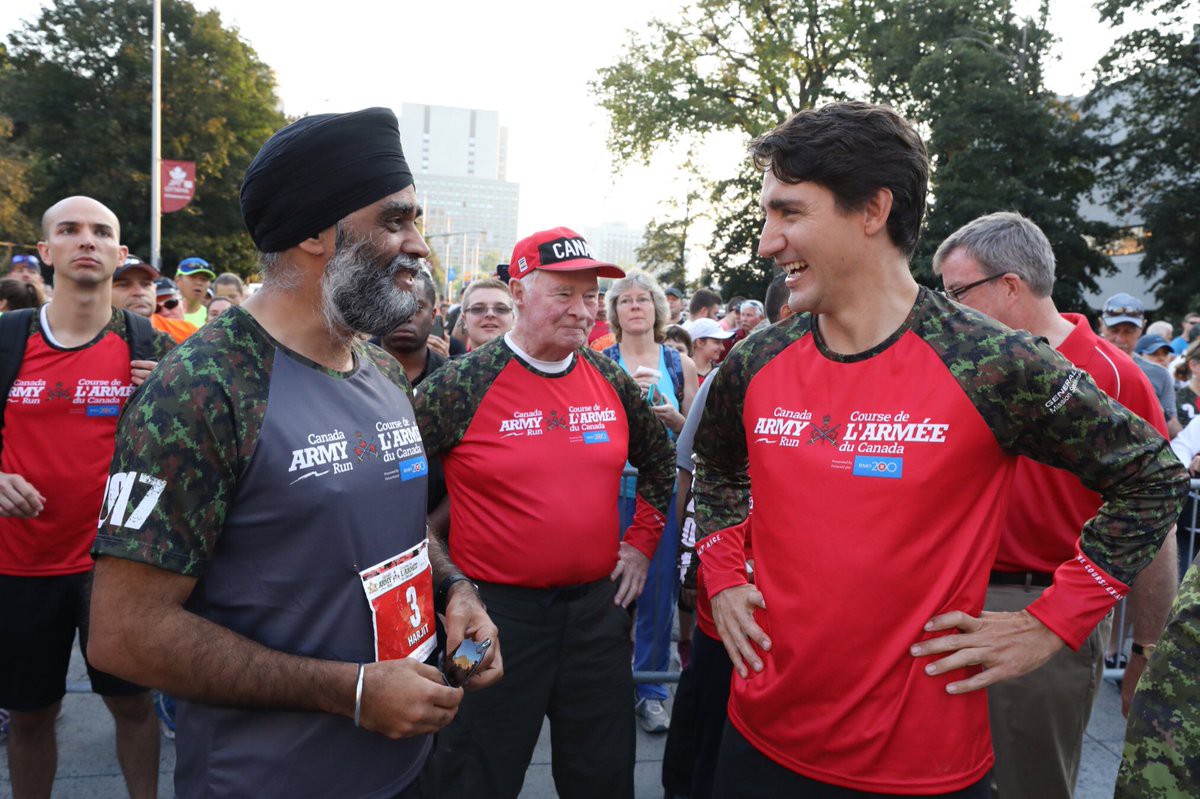 Justin Trudeau chạy bộ cùng Bộ trưởng Quốc phòng Harjit Sajjan