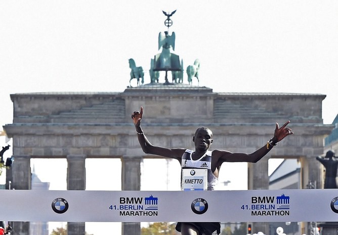 Kimetto lập KLTG tại Berlin Marathon 2014