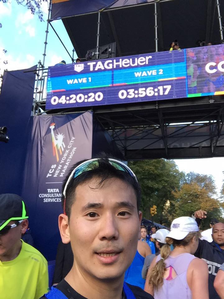 VĐV Linh Lê, CTV của Webthethao tại New York cũng hoàn thành marathon dưới 4 giờ như Raul Gonzalez với thời gian 3 giờ 52 phút.