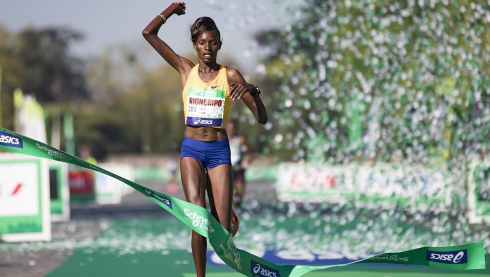 Purity Cherotich Rionoripo lập kỷ lục mới của giải Paris Marathon và phá sâu kỷ lục cá nhân