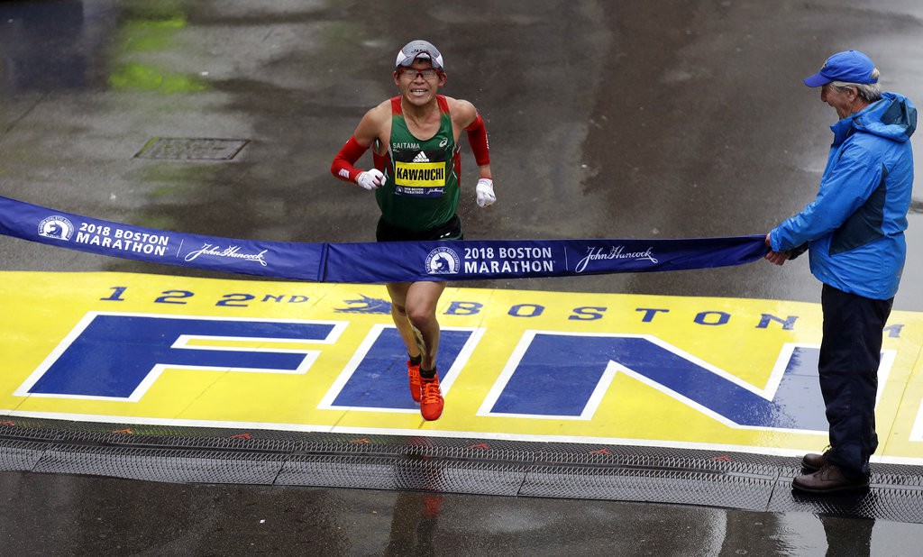Kawauchi, VĐV châu Á thứ 2 trong hơn 10 năm qua vô địch Boston Marathon