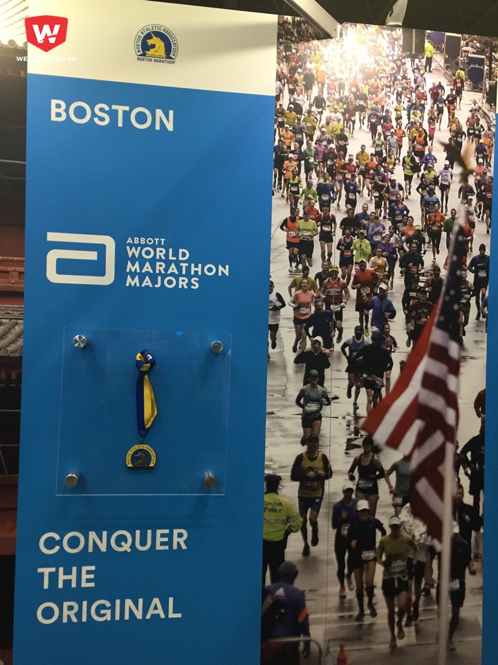 Tấm huy chương của giải Boston Marathon danh giá