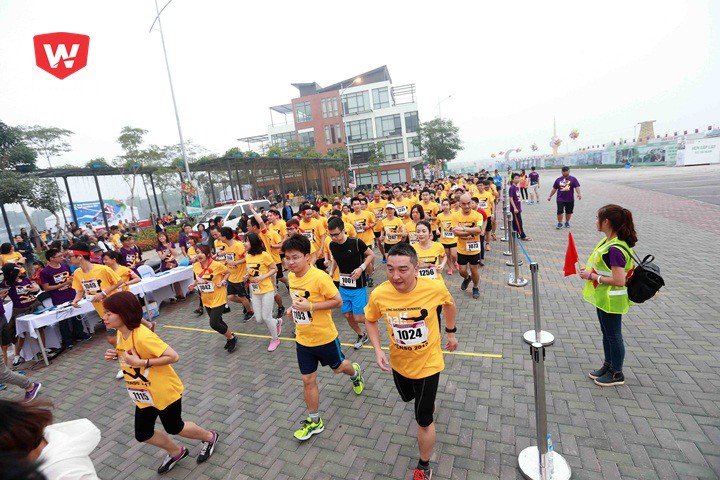 Công viên Yên Sở thực sự sôi động với hơn 1000 người yêu chạy bộ có mặt. Ảnh: Hải Đăng