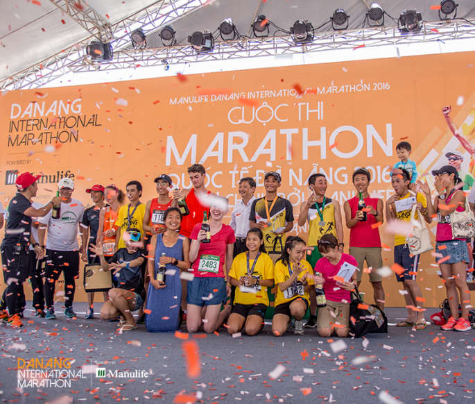 Nhà vô địch marathon nam/nữ DNIM2017 sẽ nhận được giải thưởng có tổng giá trị 20 triệu đồng