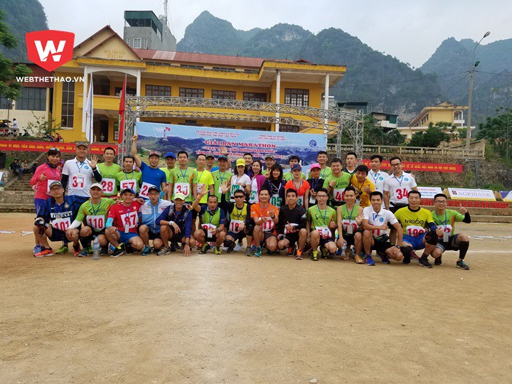 Giải bán marathon Hà Giang mặc có 32 đoàn tham gia nhưng riêng 2 đoàn của các hội chạy phong trào LDR & Trio69 đã chiếm xấp xỉ một nửa số VĐV tham gia 3 cự ly 21km, 5km và 3km
