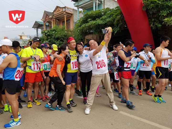 Sự có mặt đông đảo của VĐV chạy bộ phong trào khiến giải chạy bán marathon trở nên sôi động hơn