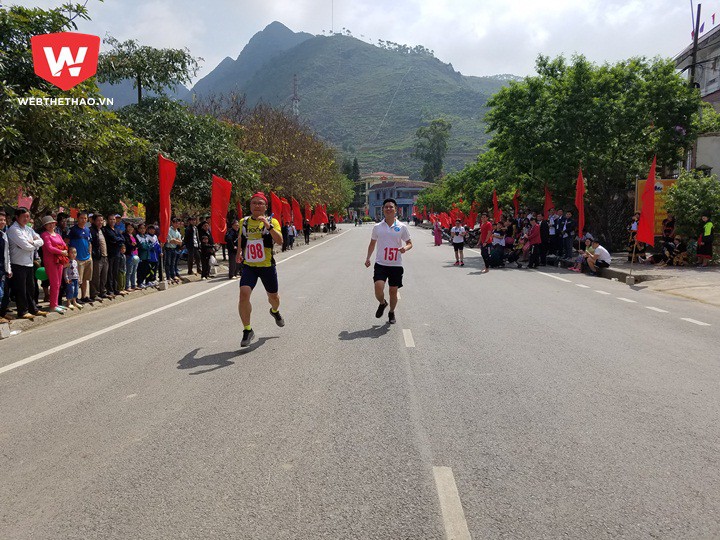 Runner Khuất Việt Hùng rút đích