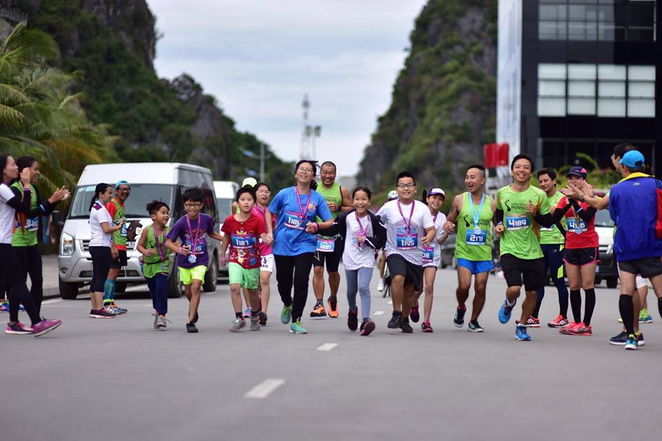 Tình yêu chạy bộ lan tỏa ngày càng rộng rãi đến các thành viên nhí. Ảnh: Phương Nguyễn