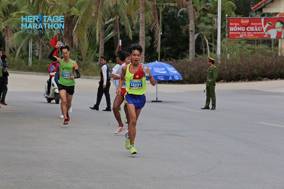 Các VĐV marathon chuyên nghiệp tham dự đẩy mạnh chất lượng chuyên môn của giải