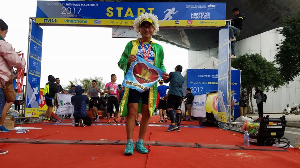 Anh Phạm Duy Cường với bộ trang phục chạy quen thuộc ở các giải chạy marathon